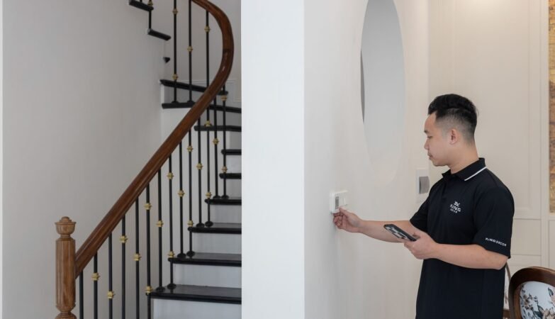 Schneider smart-home bid